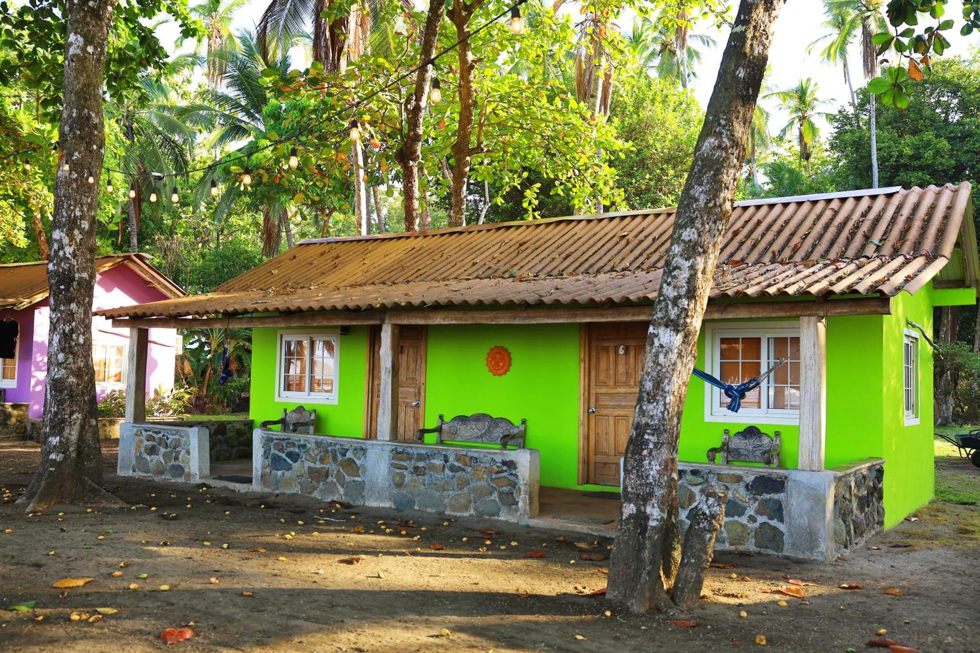 Hotel Oasis & Surf Camp Santa Catalina Exterior foto